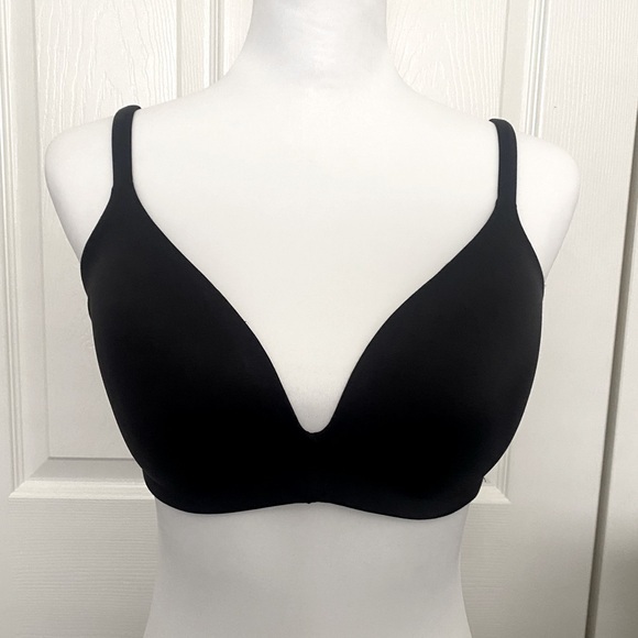 Victoria’s Secret IPEX No-Wire Body by Victoria Black Bra 34D - Picture 1 of 7